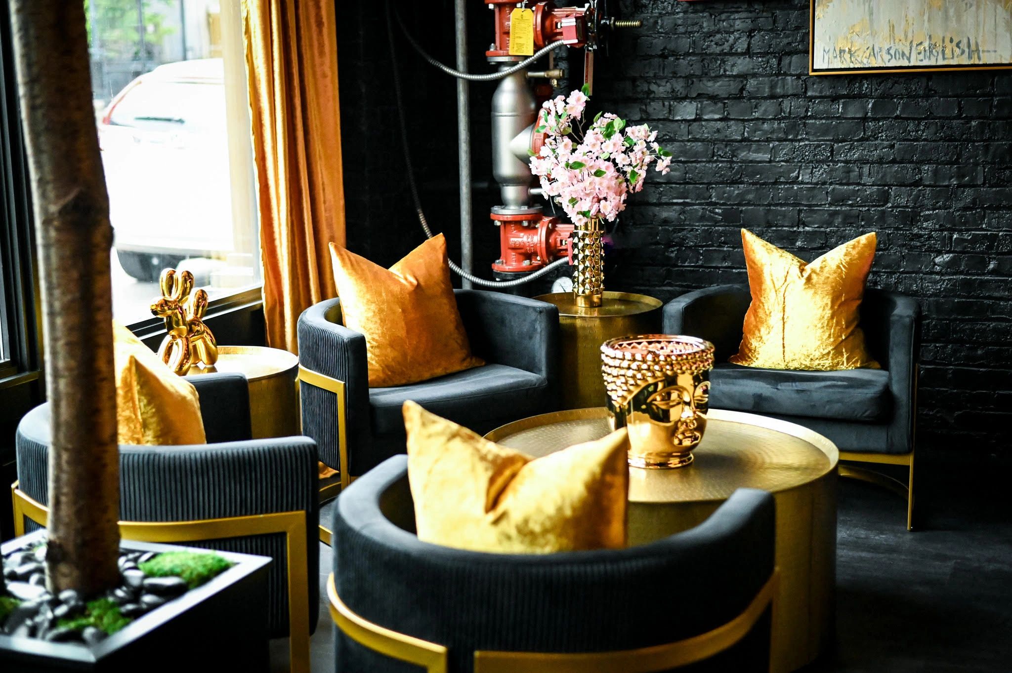 to Fiori Bar & Lounge Your destination for cocktails and