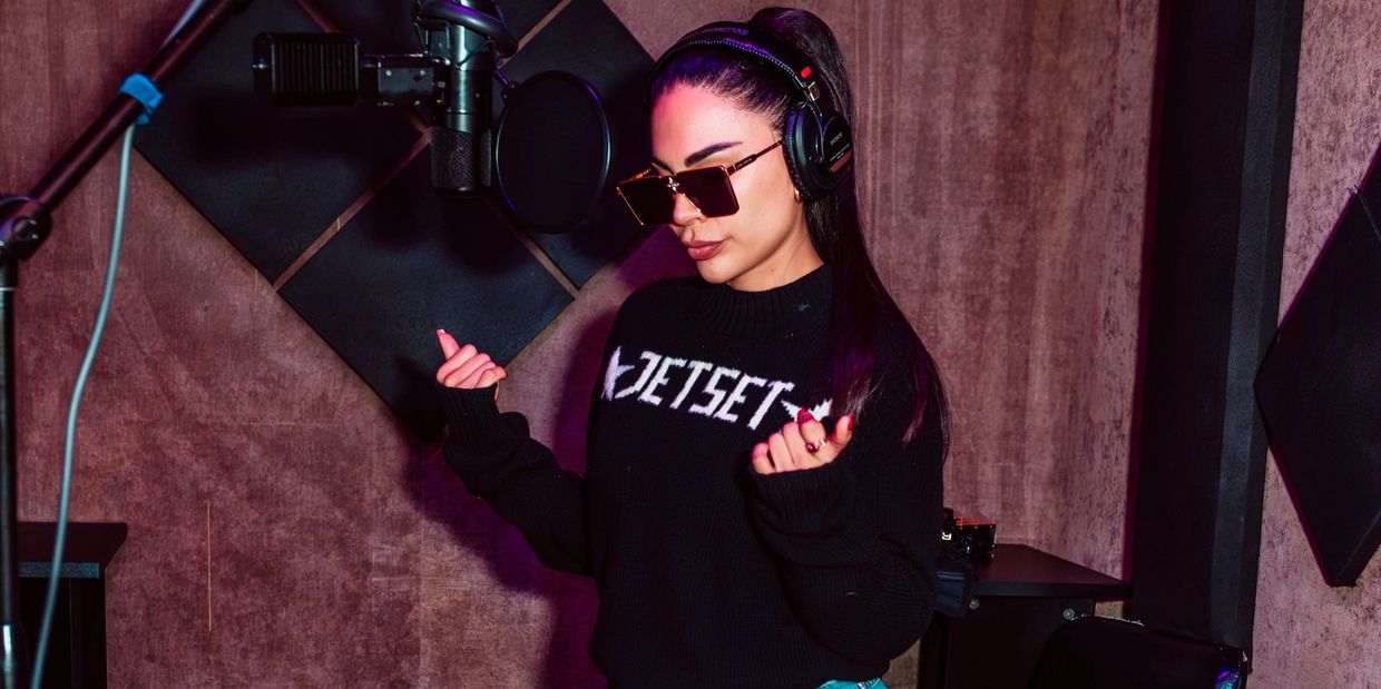 Tefi Valenzuela
Open Format Music Group
Virgin Music 
UMG
Mexico
Peru
in the studio 