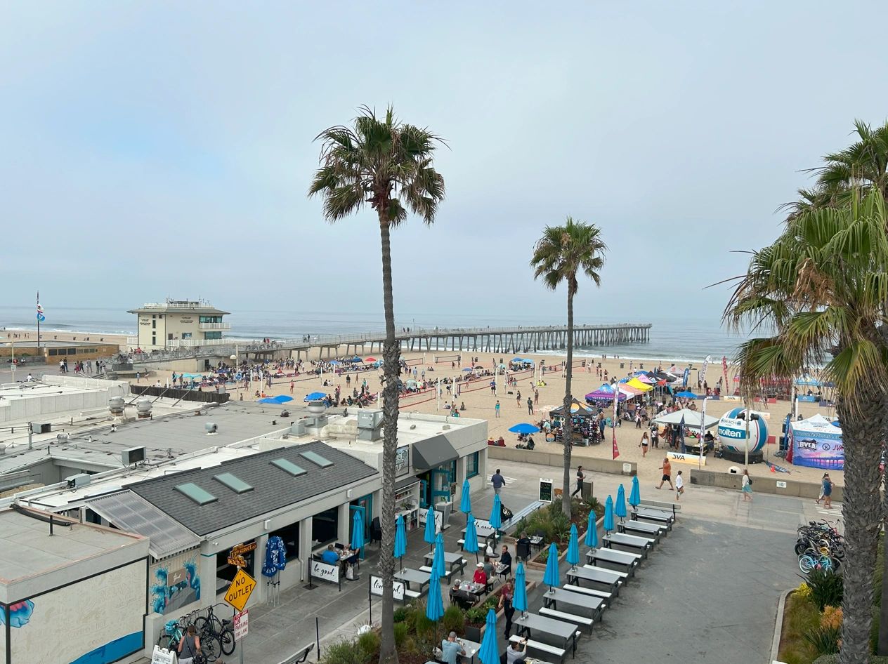 CLOVERS 2024 TOUR - HERMOSA BEACH CALIFORNIA