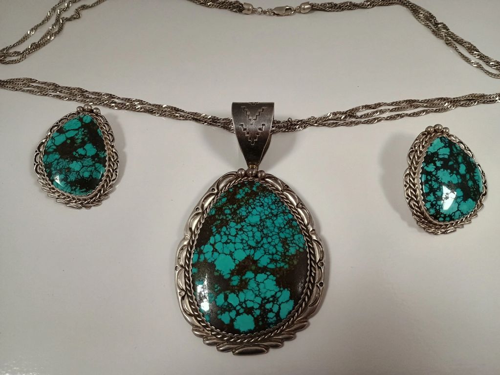 Turquoise necklace with matching earrings, as seen from the front