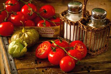 produce photography,tomatoes and tomatilla