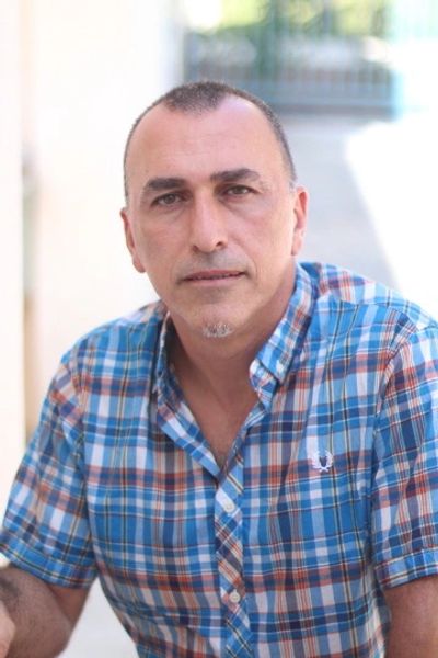 Dr. Farshid Yadegar