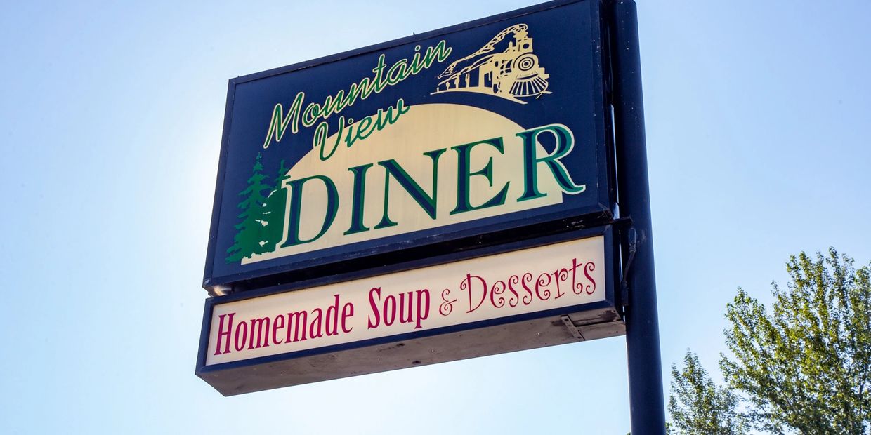 Mountain View Dinner signage board 