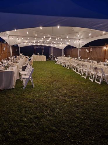 Tente marquise   20 à 180 personnes .  250.00$ à 2200.00$ - Contactez nous pour un devis détaillé