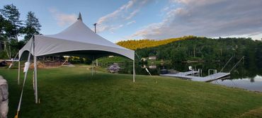 Tente marquise   20 à 180 personnes .  250.00$ à 2200.00$ - Contactez nous pour un devis détaillé