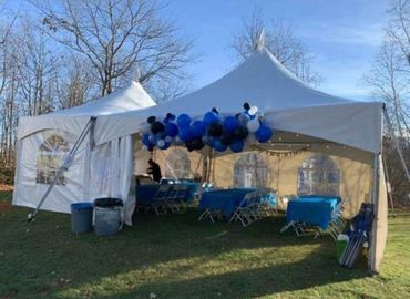 Tente marquise   20 à 180 personnes .  250.00$ à 2200.00$ - Contactez nous pour un devis détaillé