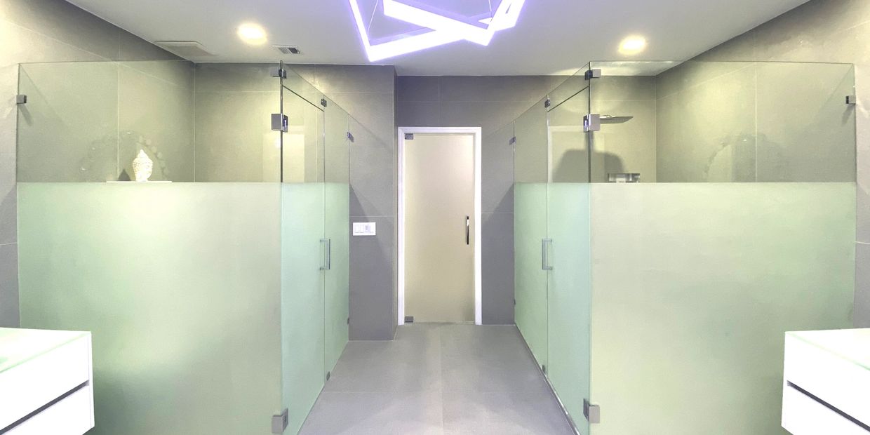 Modern Bathroom Glass Partitions