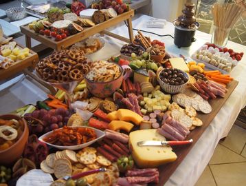 Beautiful Grazing Platter and Grazing Tables in Melbourne