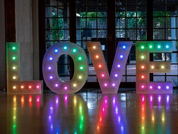 'LOVE' Illuminated Wedding Signs & Display in Melbourne