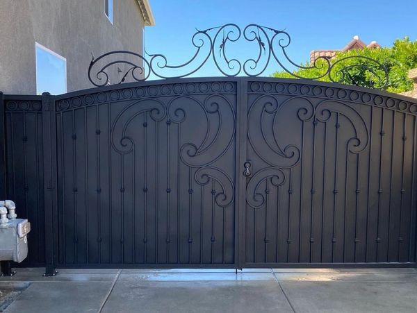 DOUBLE GATES DESIGN