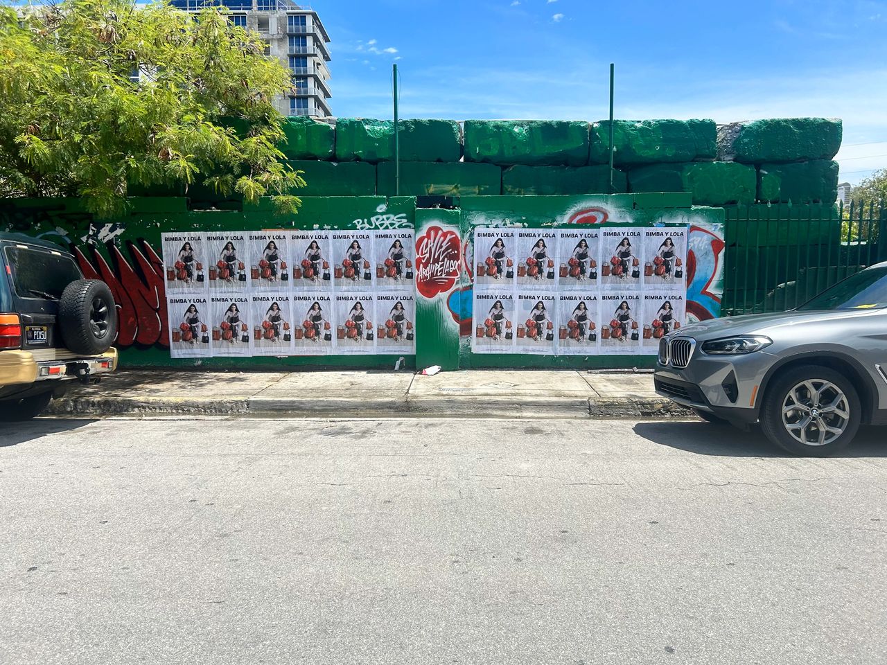 Street advertising in Tampa, FL isn't just about visibility; it's about embedding your brand into the city's pulse.