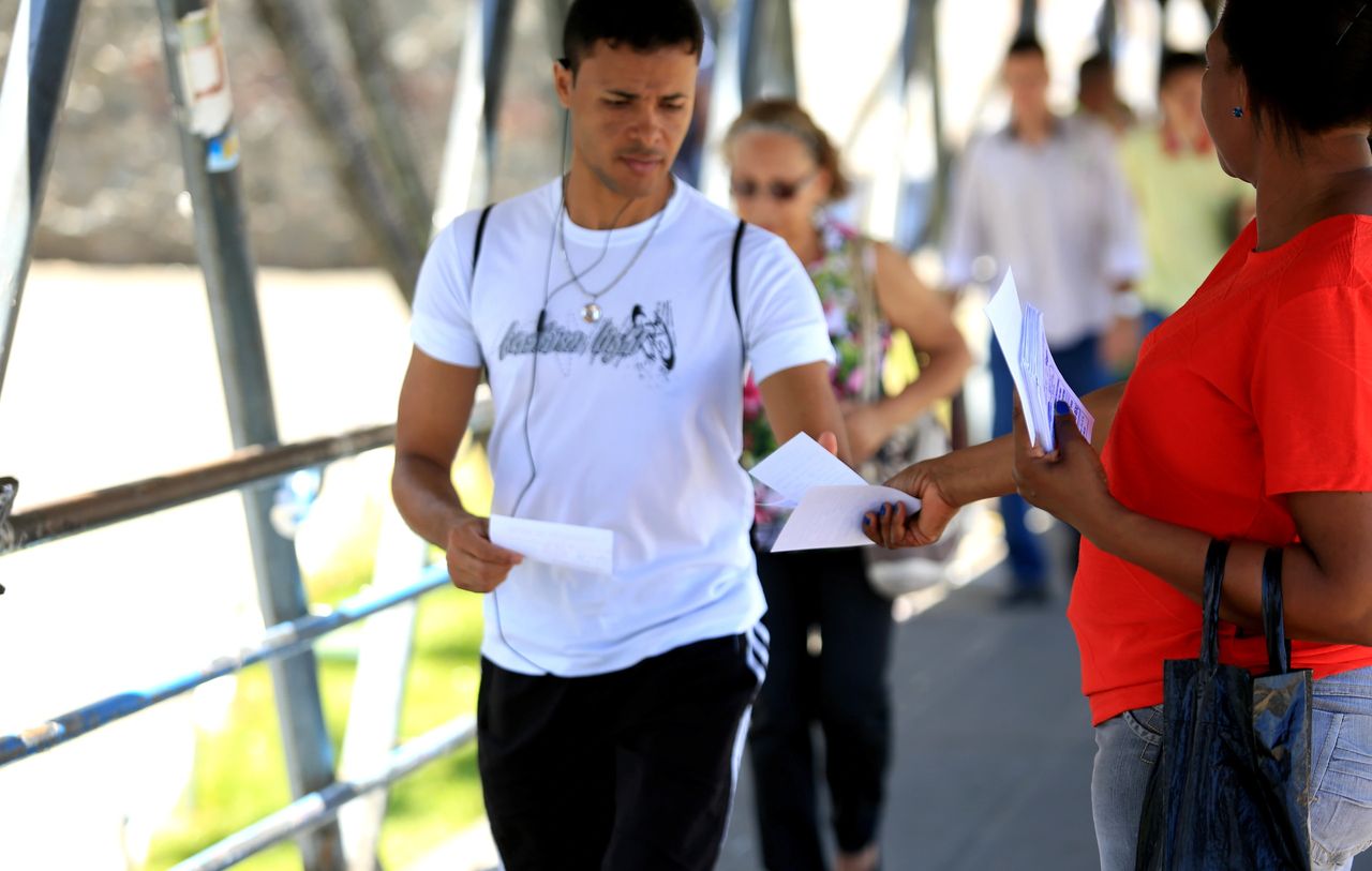 Investing in flyer distribution can provide a guaranteed ROI increase. This age-old, yet highly effective strategy, leverages physical advertising to capture the attention of your target audience and draw them into your brand's universe.