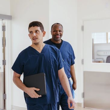 Dr's Adam Siwek and Ramoun Jones | © Freedom Integrated Healthcare