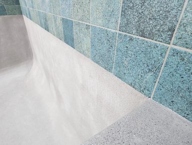 Our expert team handles all aspects of swimming pool tiling, from design to installation