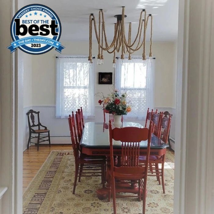 Queen Bee Cleaning is the winner of the 2023 Readers Choice Award for Best Cleaning Services.