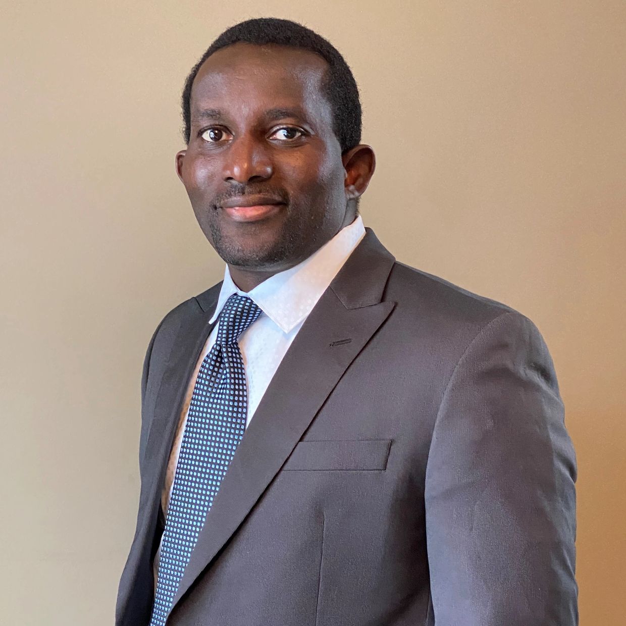 Emmanuel Aideloje
Business Lawyer Calgary
Okotoks Lawyer
Wills & Estates
Immigration Law
Real Estate