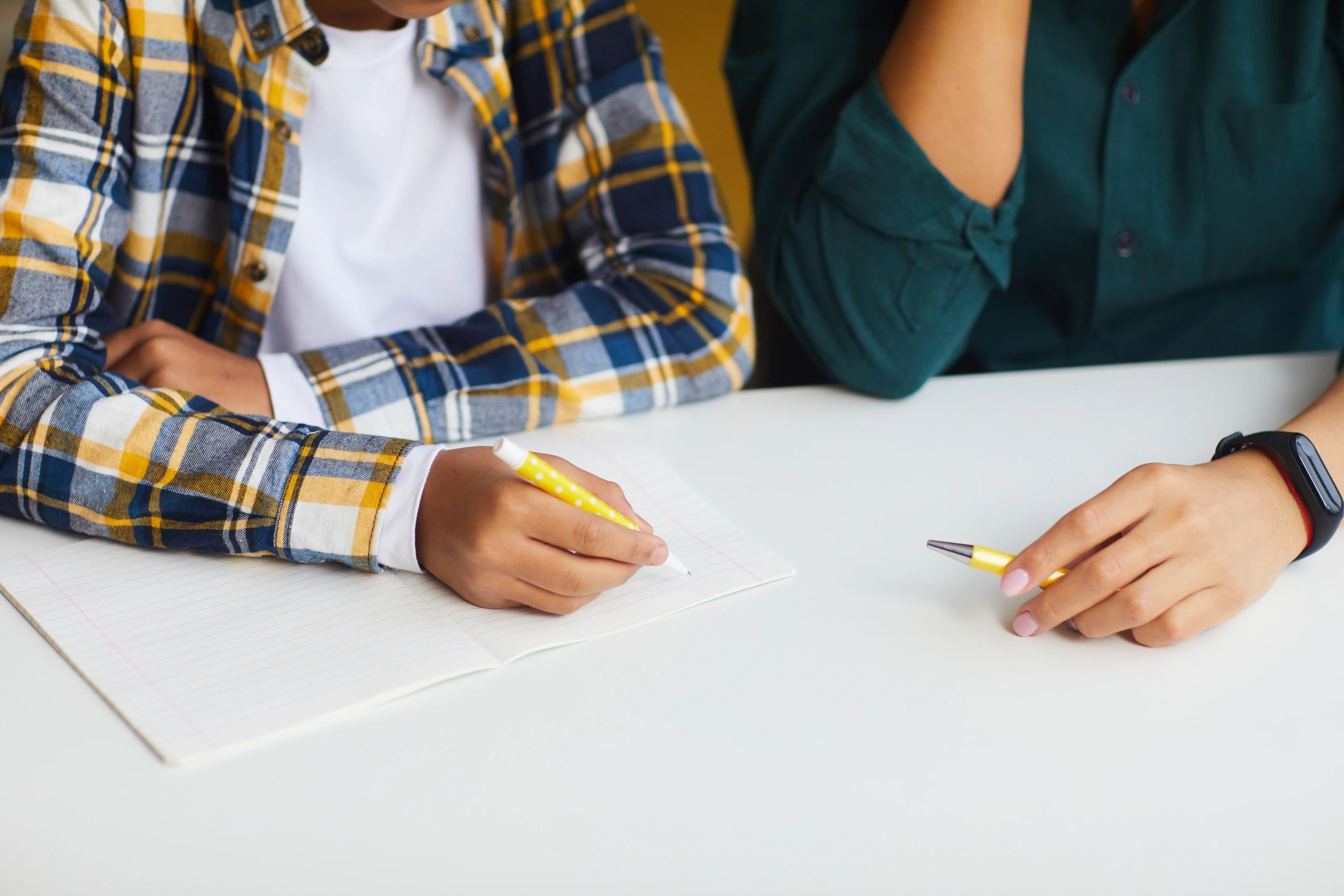 为列治文山 (Richmond Hill)、旺市 (Vaughan) 及万锦 (Markham) 青少年学生提供法语辅导。