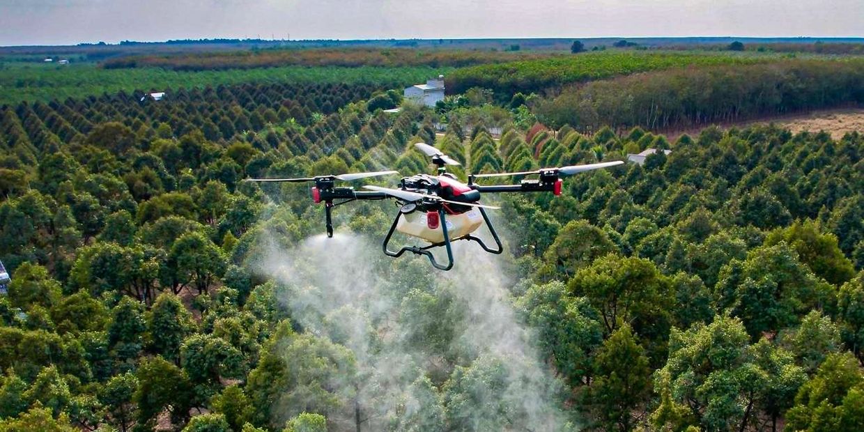 Spraying and Spreading fertilizer services