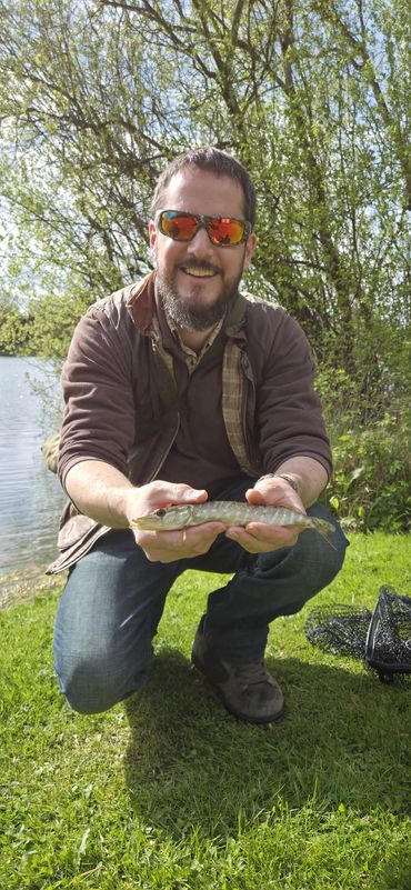 Pike fishing , Claydon Park Fishery , fishing Gloucestershire , fishing Lechlade , fishing Cotswolds