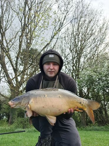 Claydon Park Fishery , Claydon Pike , fishing Lechlade , fishing Cotswolds , fishing Gloucestershire