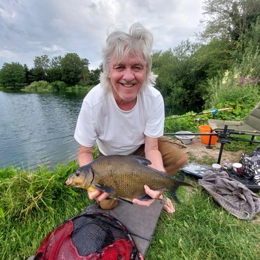 Claydon Park Fishery , fishing Lechlade , Bream , fishing Oxfordshire , fishing Cirencester 
