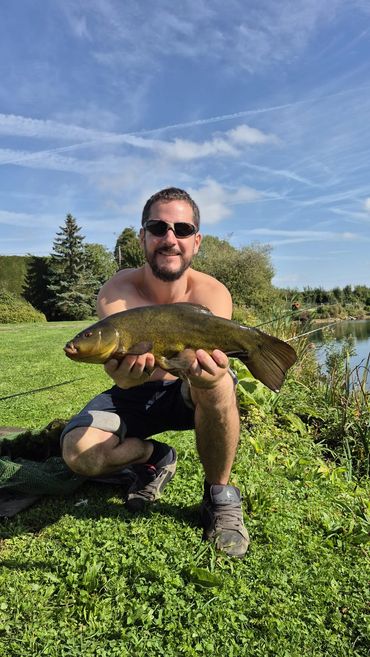 Claydon Park Fishery , Claydon Pike , fishing Lechlade , tench fishing , tench , fishing Oxfordshire