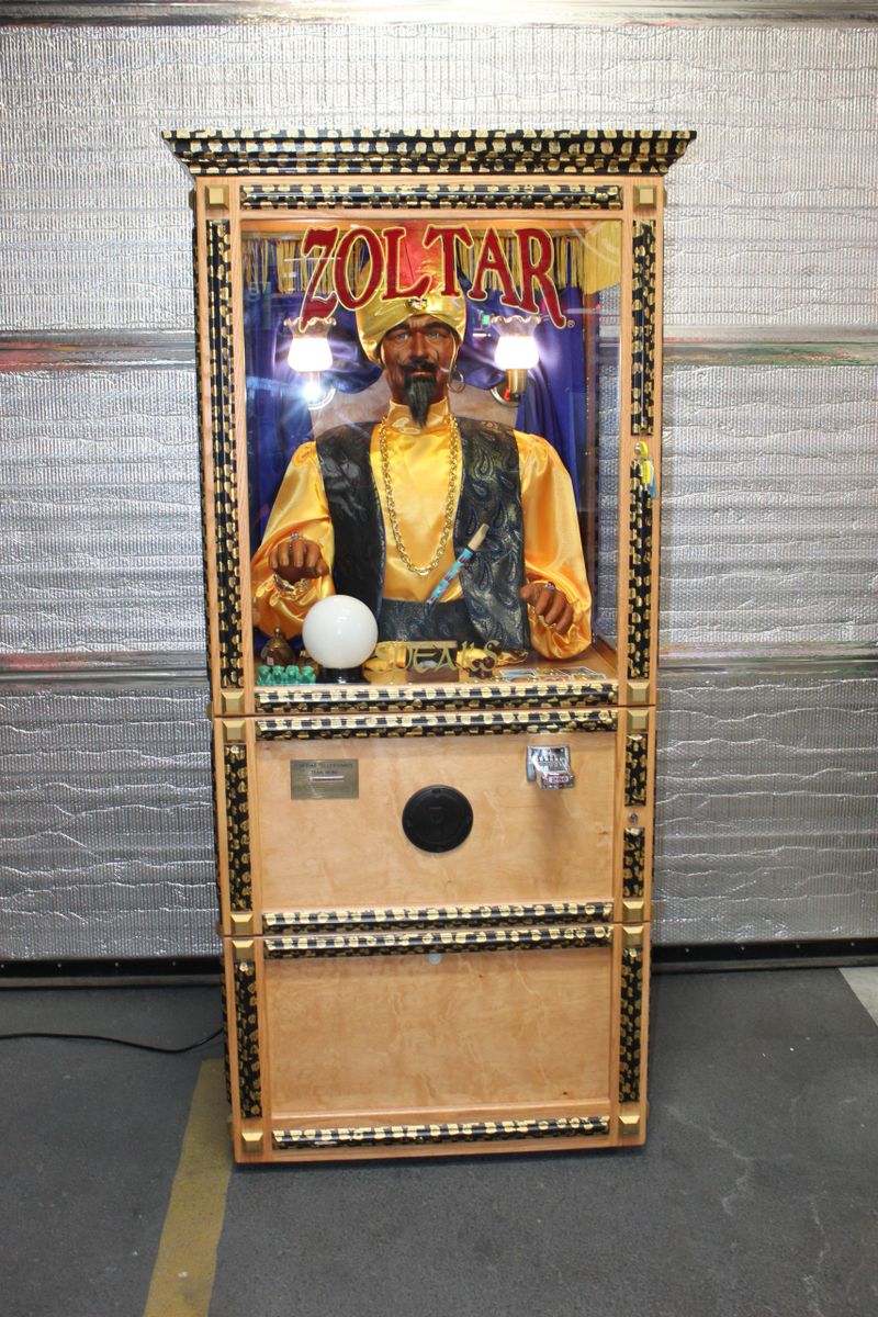 Vintage Zoltar Fortune Teller Machine Arcade Machine