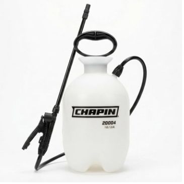 lightweight Chapin 1‑Gallon Pump Sprayer.