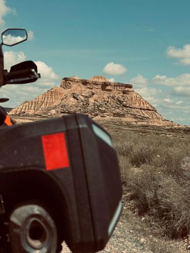 MotoMates Expedition — Spain 2025
Two wheels, endless horizons, unforgettable adventure. Bardenas Re