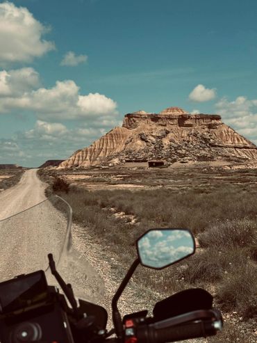 MotoMates Expedition — Spain 2025
Two wheels, endless horizons, unforgettable adventure. Bardenas Re