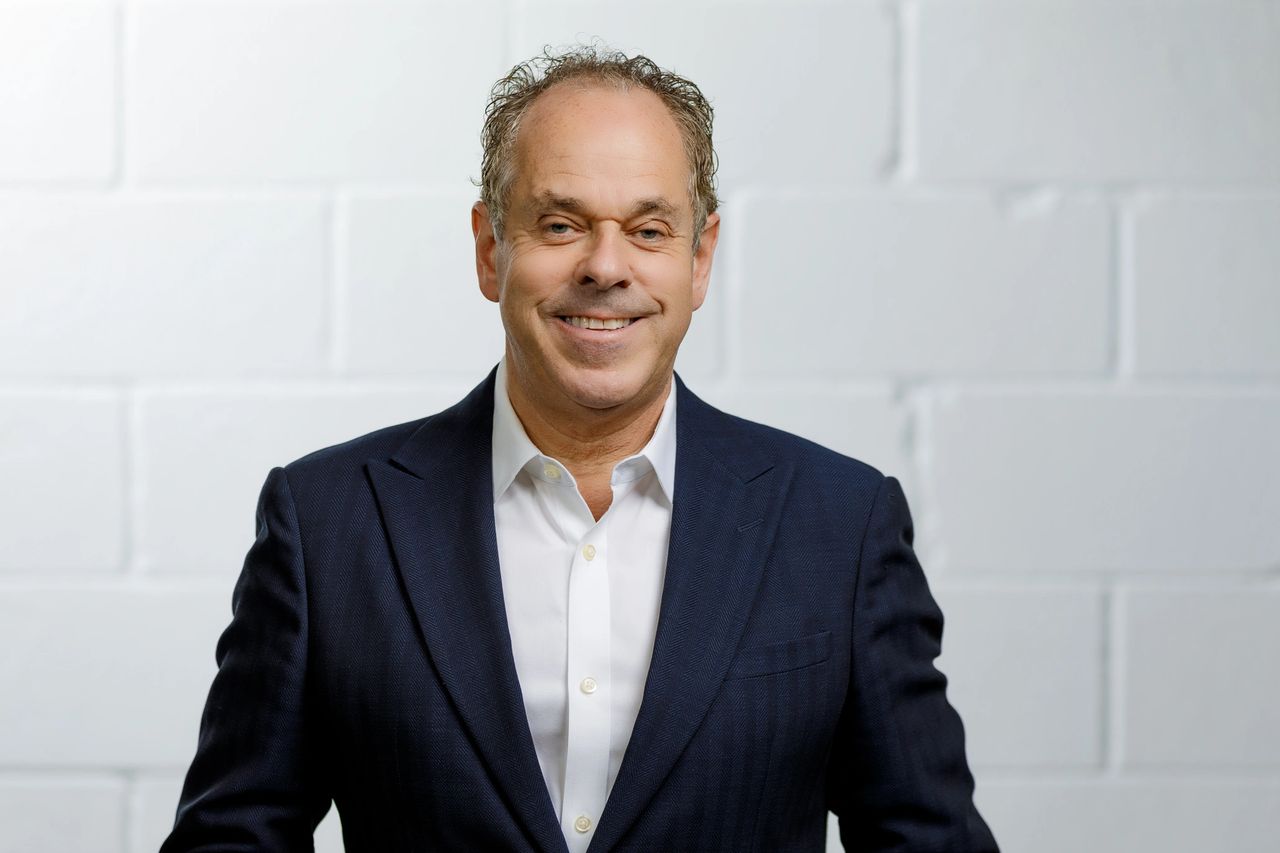 Robert Bennett, Chief Executive Officer at First Lexington Capital