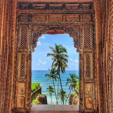 Top beaches and nightlife  in Goa 
Baga Beach 
North Goa 
South Goa 
Beach Hotels & Resorts 
Chruch 