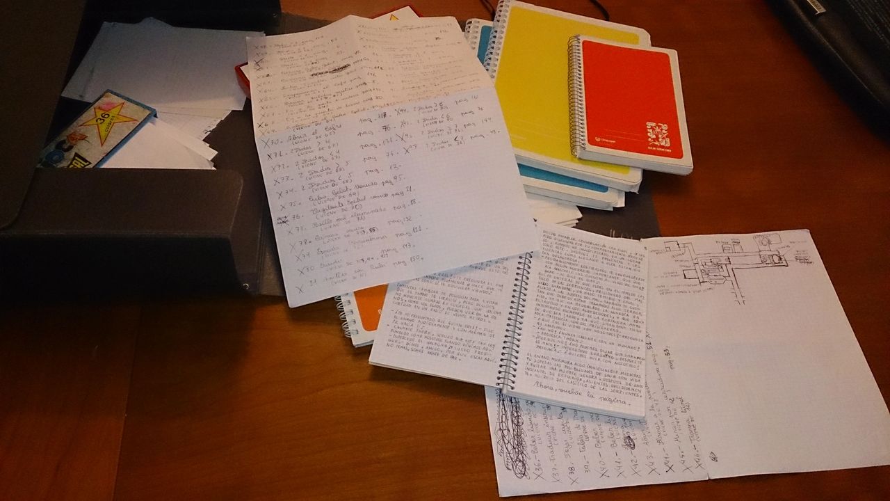 Borradores y apuntes en libretas