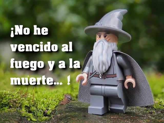 Gandalf hecho con Lego
