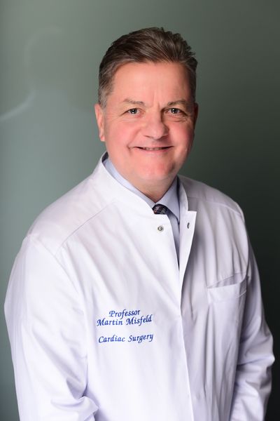 Martin Misfeld exceptional heart surgeon and minimally invasive surgeon