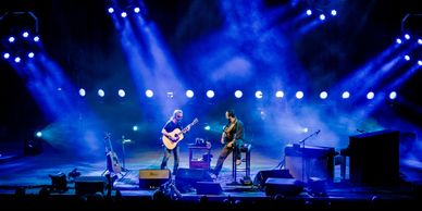 Dave Matthews and Tim Reynolds take on opening weekend at Daily’s Place in Jacksonville, Florida