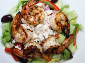 Greek Salad with shrimp 