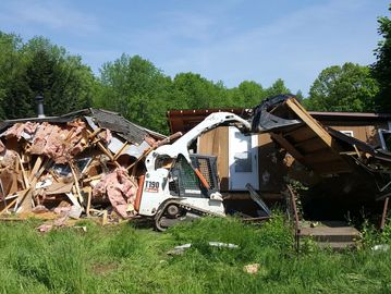 mobile home demolition
demolition