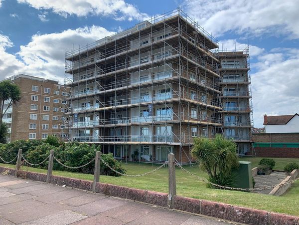 commercial Scaffolding to flats & apartments in Bexhill, East sussex