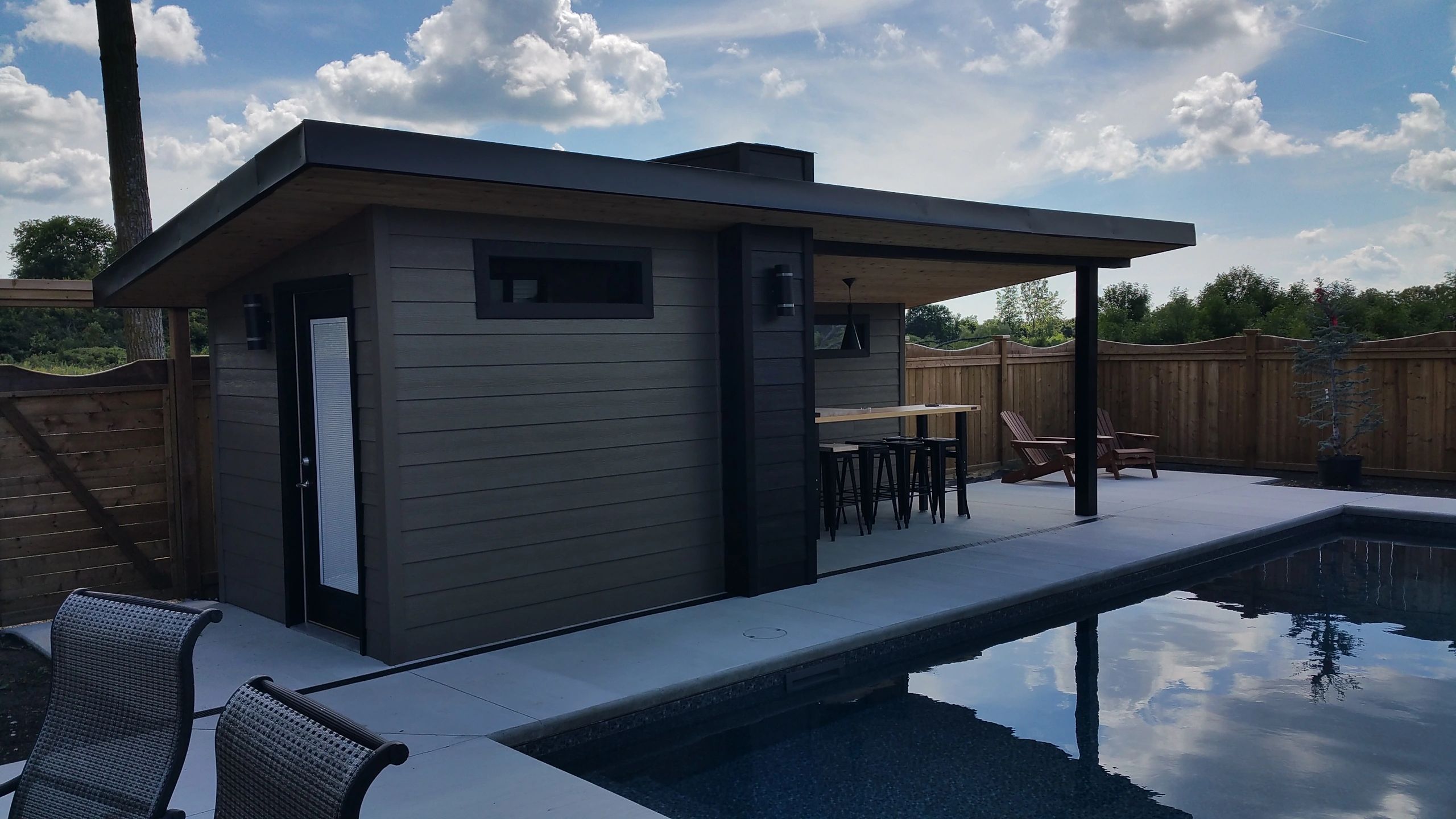 Custom Renovations - Deck & Fence Contractors in Sarnia