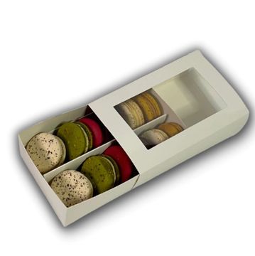 Macaron box with a top window and a divider with 12 multicolour macarons inside