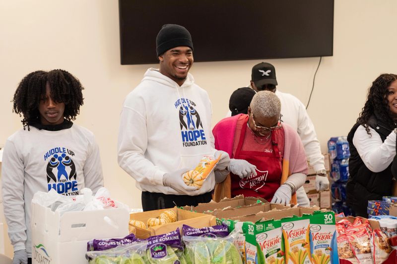 Jihaad Campbell Food Distribution-15.jpg