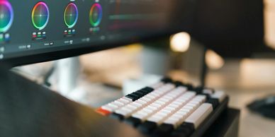 Sinematik video prodüksiyon için profesyonel color grading süreci – TrendWave Creative