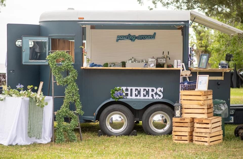 Pouring Around Mobile Bartending Services - Mobile Bar in Norfolk