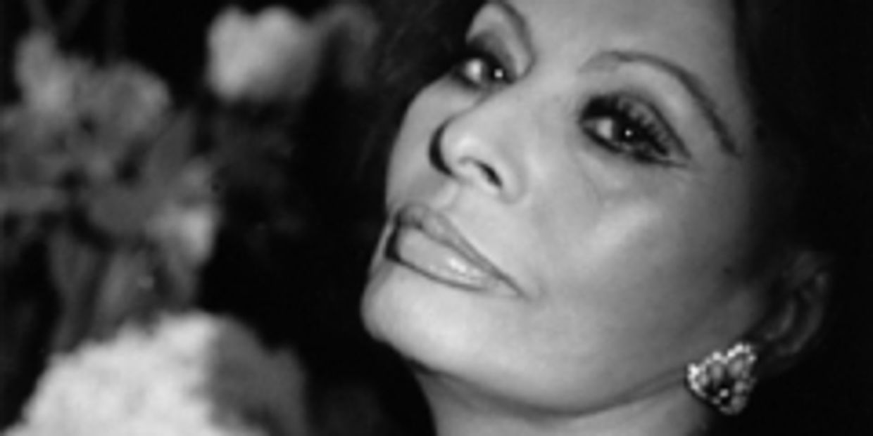 black and white photo by Lois Siegel of actress Sophia Loren