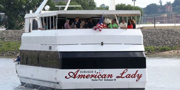 riverboat cruises from dubuque iowa
