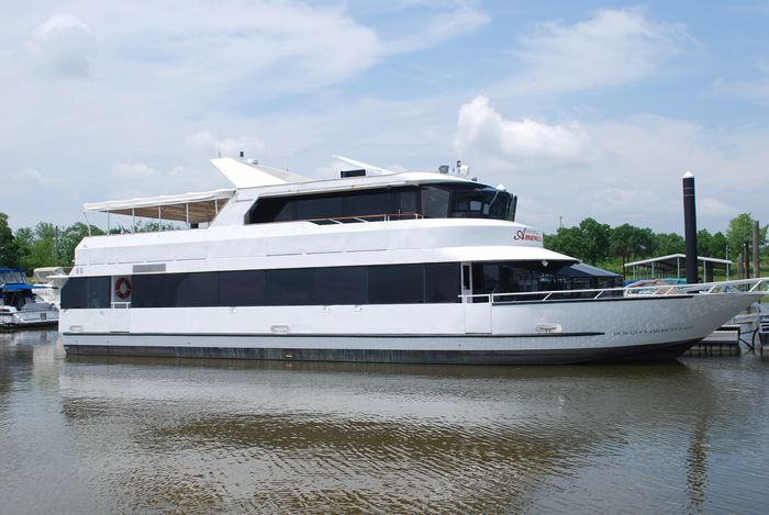 mississippi river boat cruise iowa