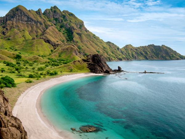 Uniworld-Bali to Singapore-2027 Komodo National Park