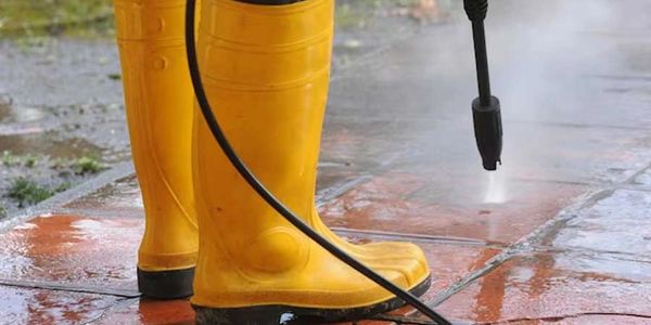 Power washing concrete.  Cleaning brick patio pavers.  Pressure wash service in Greensburg area