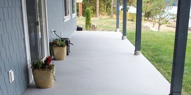 Concrete slab and wall with columns 